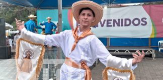 Foto: Niños y jóvenes brillan en la pasarela de huipil en Matagalpa/TN8