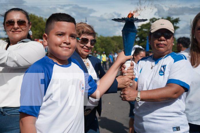 Foto: Madriz recibe la antorcha centroamericana/TN8