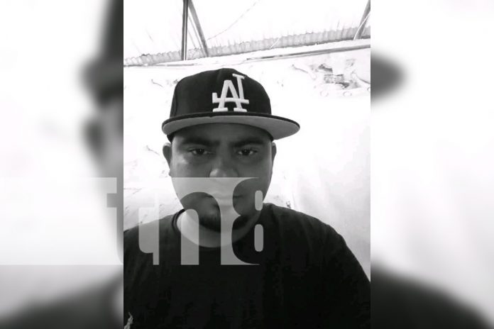 Foto: Rivas: motociclista muere tras accidente contra un poste/TN8 Foto: Rivas: motociclista muere tras accidente contra un poste/TN8