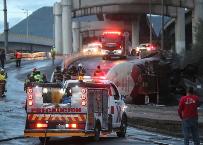 Foto: Explosión de pipa en México /cortesía Foto: Explosión de pipa en México /cortesía