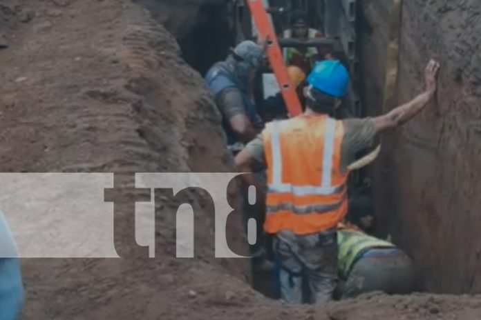 Foto: Ticuantepe obreros soterrados bajo tierra fueron salvados con vida/TN8 Foto: Ticuantepe obreros soterrados bajo tierra fueron salvados con vida/TN8