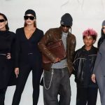 Travis Scott se reúne con las Kardashian en un exclusivo evento en Nueva York Foto: Travis Scott se deja ver con las Kardashian /cortesía