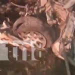 Violento choque en carretera León–Chinandega deja dos lesionados Foto:Policía atiende choque con dos heridos en carretera León–Chinandega/TN8