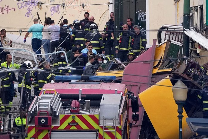 Foto: Descarrila el icónico funicular de Lisboa /Cortesía Foto: Descarrila el icónico funicular de Lisboa /Cortesía