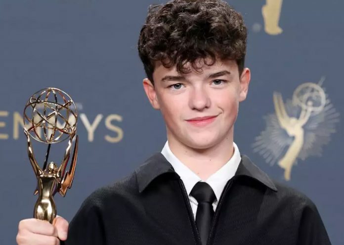 Foto: Owen Cooper y los Emmy /cortesía