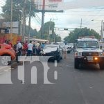 Mujer que esperaba bus agarra terminación en accidente de carretera a Masaya Foto: Masaya: mujer lesionada al ser atropellada mientras esperaba transporte/TN8
