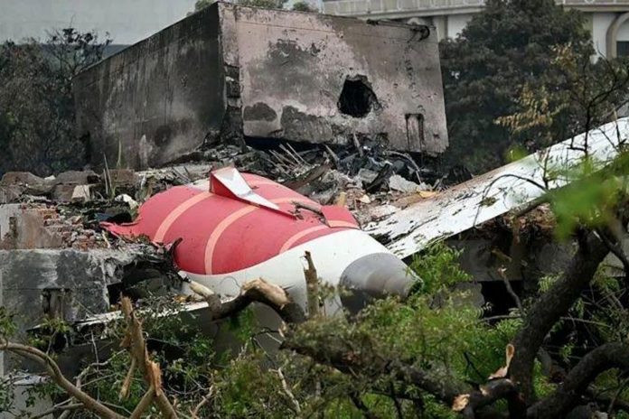 Foto: Acusan a la empresa de fallas que causaron accidente de Air India /Cortesía Foto: Acusan a la empresa de fallas que causaron accidente de Air India /Cortesía