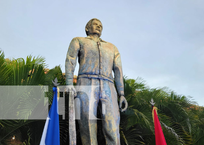 Foto: Asamblea Nacional honra a Rigoberto López Pérez /TN8