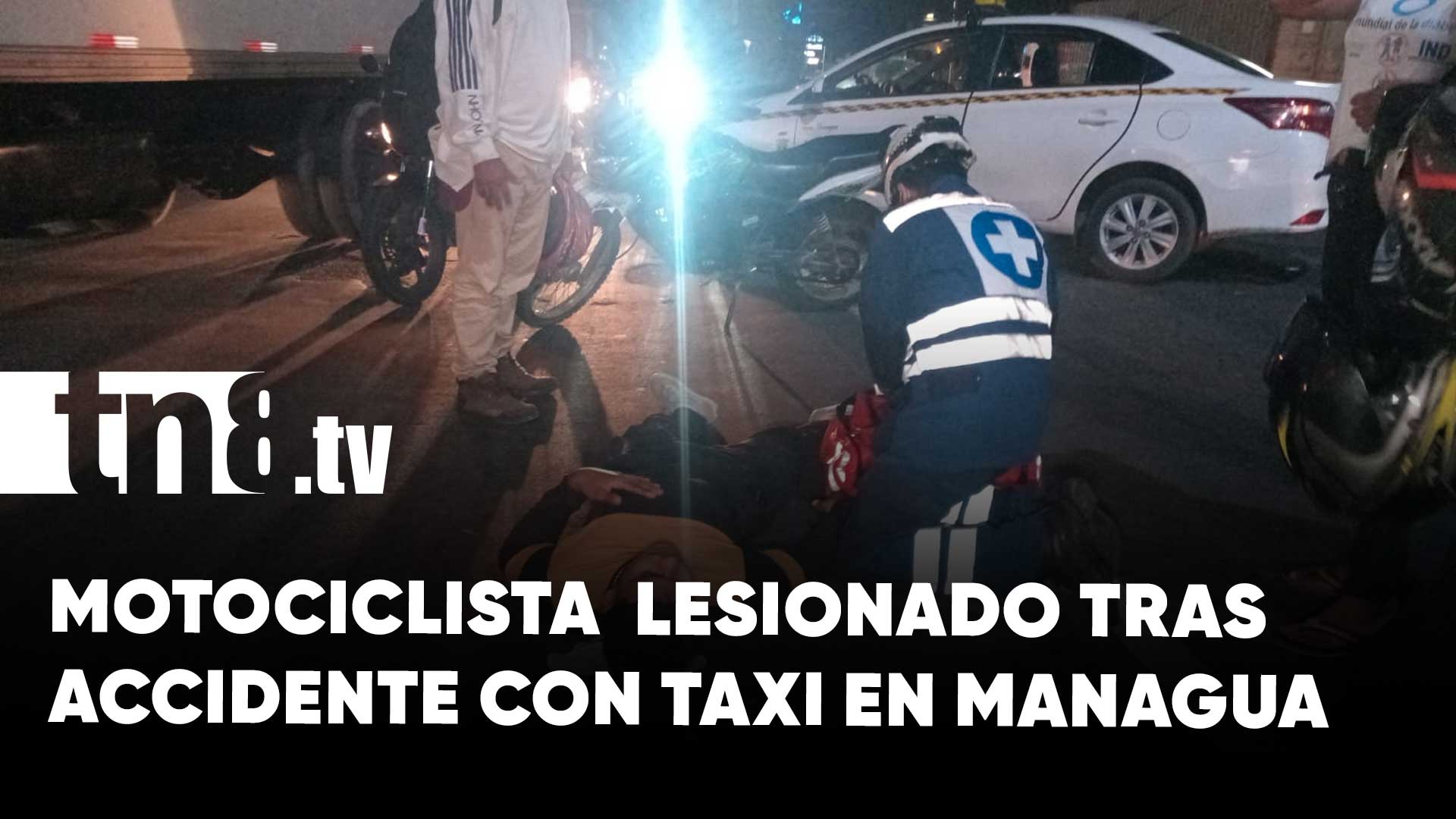 Accidente de tránsito entre taxi y motocicleta deja un lesionado en ...