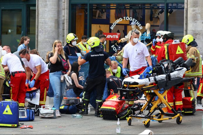 Foto: Coche embiste a una multitud en Berlín /Cortesía Foto: Coche embiste a una multitud en Berlín /Cortesía