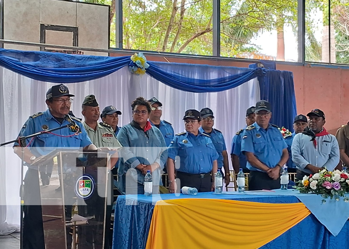 Foto: Ascensos policiales /TN8
