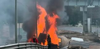 Foto: 19 muertos confirmados por explosión de pipa en México /Cortesía