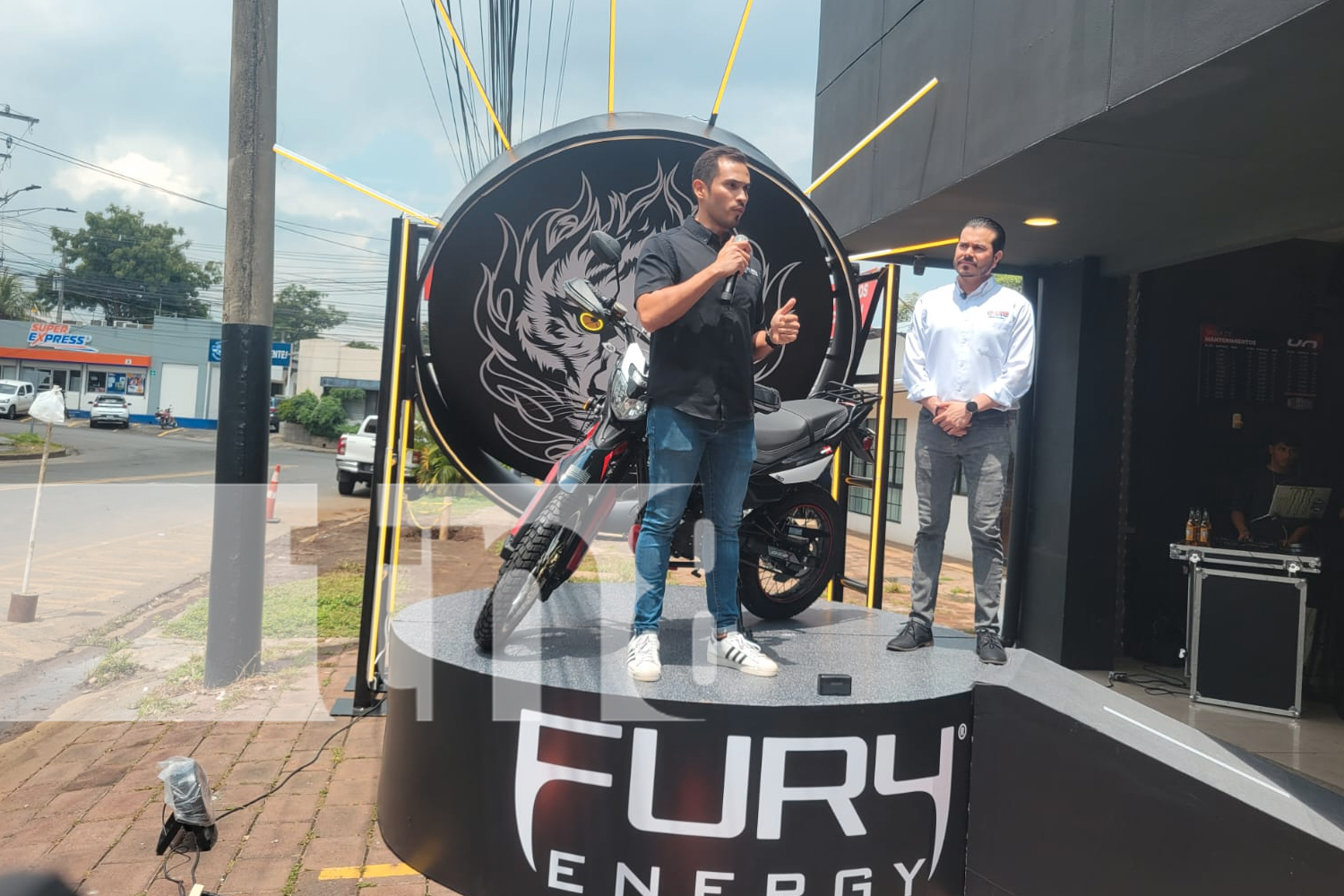 Foto: FURY Energy e UM encienden la competencia /TN8