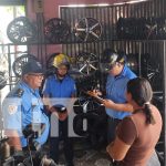 Bomberos Unidos realizan inspección eléctrica en el Mercado Oriental Foto: Mercado Oriental recibe inspección de bomberos / TN8