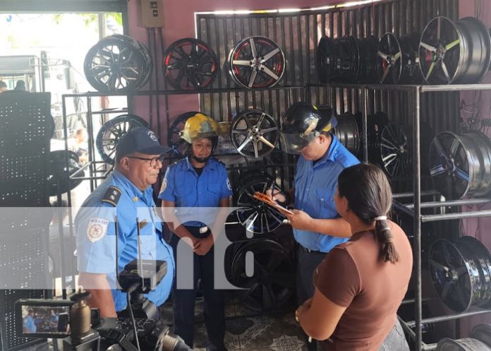 Foto: Mercado Oriental recibe inspección de bomberos / TN8