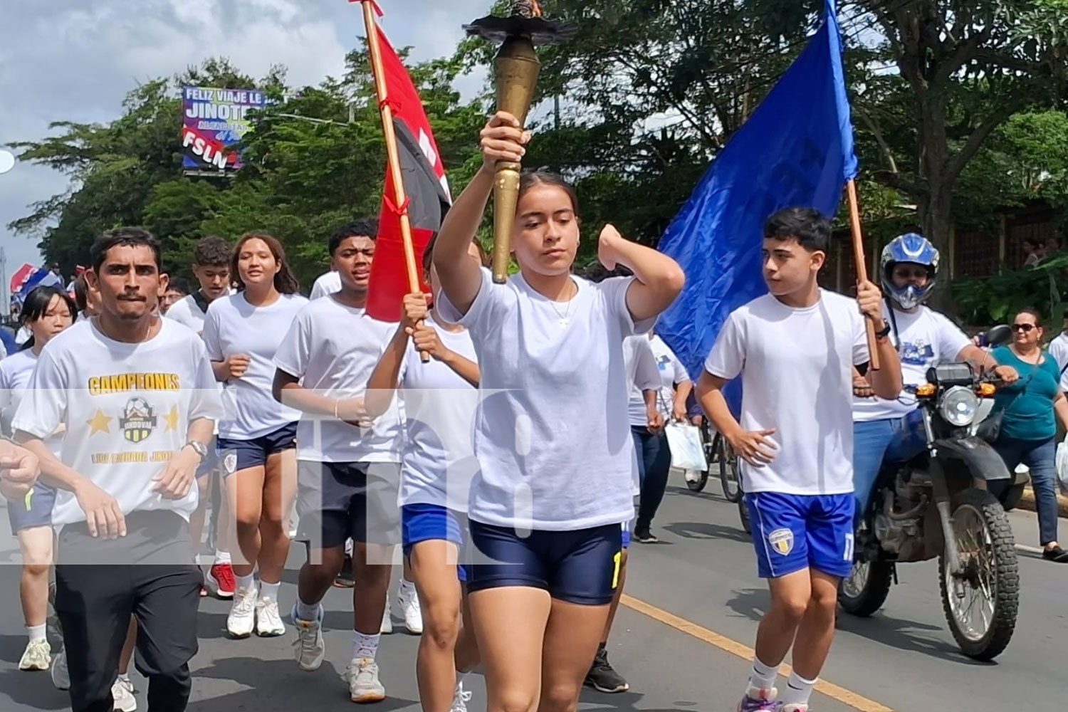Foto: Carazo vive el recorrido de la Antorcha de la Libertad con orgullo/ TN8