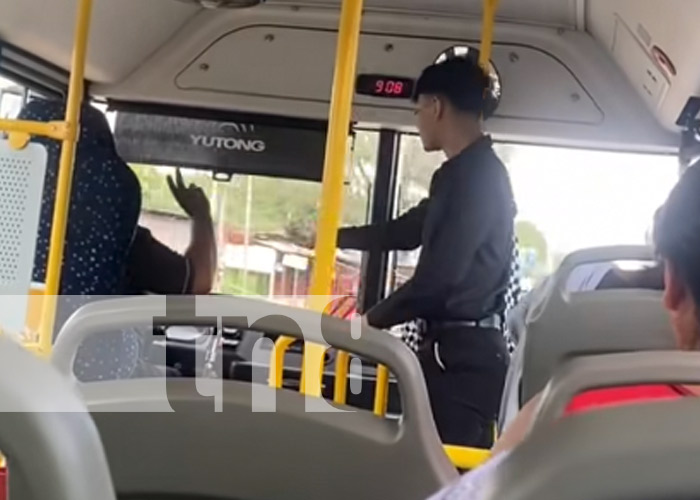 Foto: Agresión en un bus de Managua / TN8