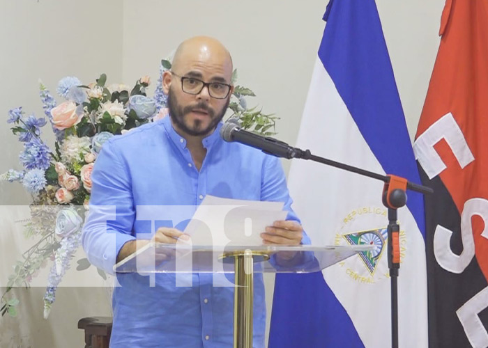 medios sandinistas y estudiantes de Comunicación de la UNAN-León / TN8