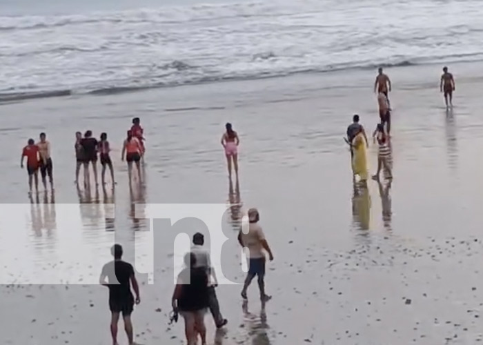 Foto: Rescatan a bañistas en Playa Maderas, San Juan del Sur, en Rivas / TN8