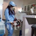 Intensifican lucha contra los mosquitos en el Distrito IV de Managua Foto: Fumigación en el barrio Hilario Sánchez, Managua / TN8