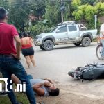 Motociclista resulta con serias lesiones al ser impactado por una camioneta en la ciudad de Rivas Foto: Motociclista lesionado y daños materiales en Rivas/TN8