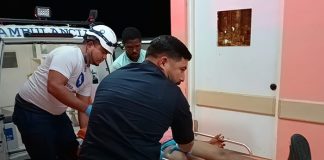 Foto: Adolescente cae de un muro y queda con varilla incrustada en la pierna en Bluefields/TN8