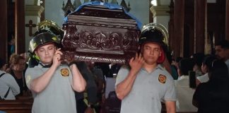 FOTO: Nindirí llora a su héroe: despiden al bombero José Luis Aguinaga/TN8