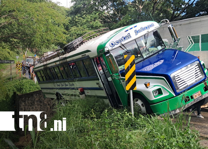 Foto: Accidente de tránsito entre autobús y camión en Nueva Segovia/TN8