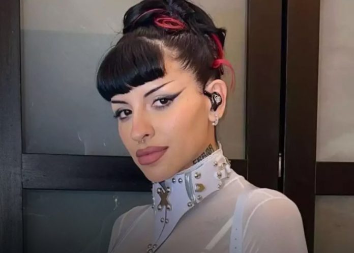 Foto: Cazzu sobre Nodal /cortesía Foto: Cazzu sobre Nodal /cortesía