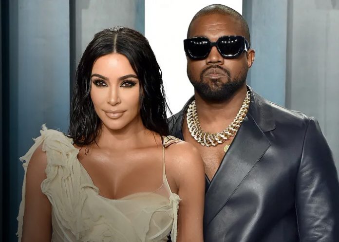 Foto: Kim Kardashian sobre Kanye West /cortesía Foto: Kim Kardashian sobre Kanye West /cortesía