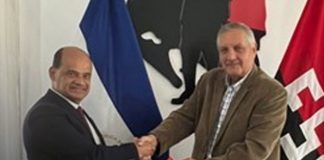 Foto: Poeta palestino Al-Mutawakkil Taha visita la Embajada de Nicaragua/Cortesía