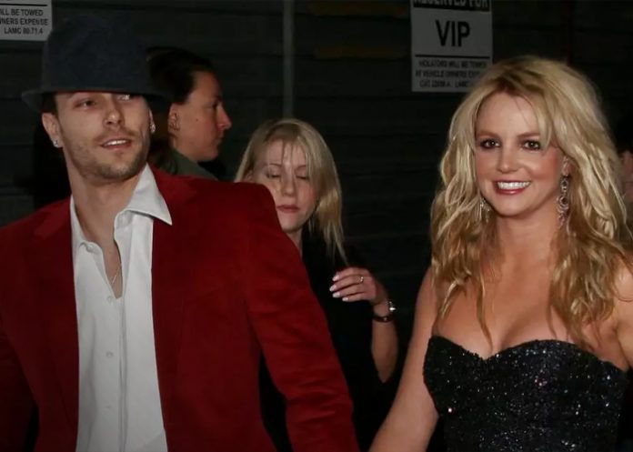 Foto: Kevin Federline sobre Britney Spears /cortesía Foto: Kevin Federline sobre Britney Spears /cortesía