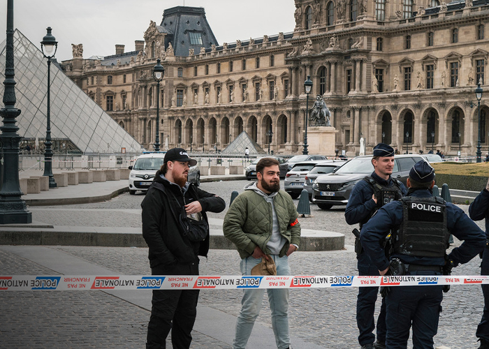 Foto: Alarma en el Louvre /cortesía
