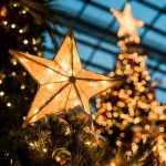 ¿Cuándo se debe poner el árbol de Navidad? Esto dice la tradición Foto: Descubre las fechas tradicionales para armar el árbol de Navidad según la religión / Cortesía