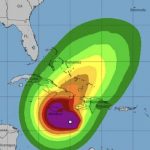 Huracán Melissa arrasa Jamaica: ya cobra sus primeras víctimas Foto: Melissa obliga a desalojar zonas turísticas/Cortesía