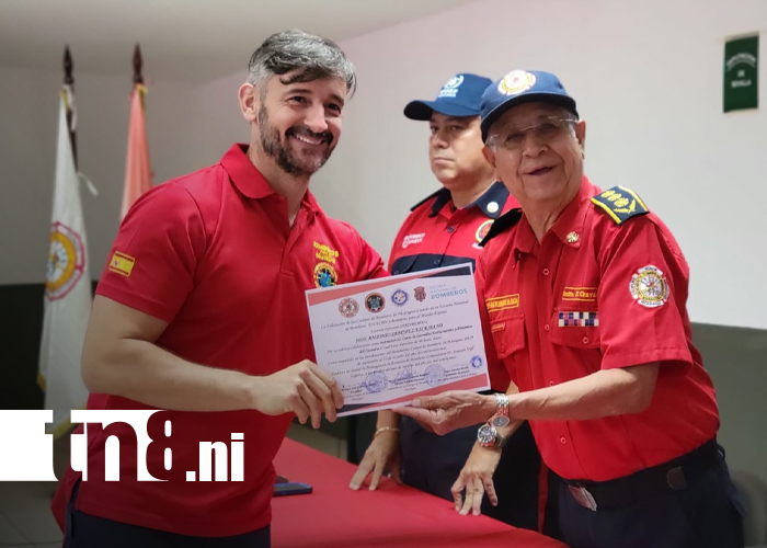 Foto: Bomberos fortalecen su preparación en incendios /TN8