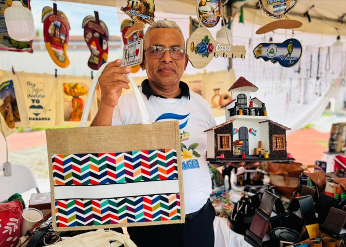 Foto: Creatividad y talento nicaragüense se toman los espacios comerciales / Cortesía