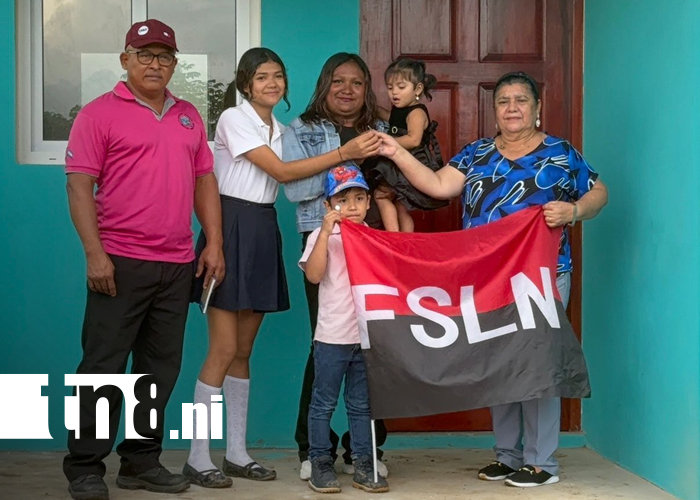 Foto: La Libertad entrega 5 nuevas viviendas en Bismarck Martínez #3/TN8