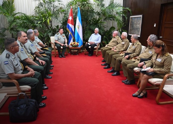 Foto: Díaz-Canel recibe al Comandante en Jefe del Ejército de Nicaragua /Cortesía Foto: Díaz-Canel recibe al Comandante en Jefe del Ejército de Nicaragua /Cortesía