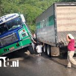 Accidente de tránsito entre autobús y camión en el puente Salamají, San Fernando, Nueva Segovia Foto: Accidente de tránsito entre autobús y camión en Nueva Segovia/TN8