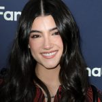 Charli D’Amelio deja «boquiabiertos» a sus fans con un look en minishorts Foto: Charli D’Amelio y su look /cortesía