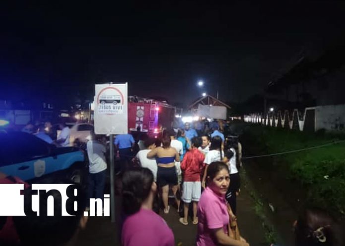 Foto: Corrientes de lluvia arrastran a menor de 13 años en Managua/TN8