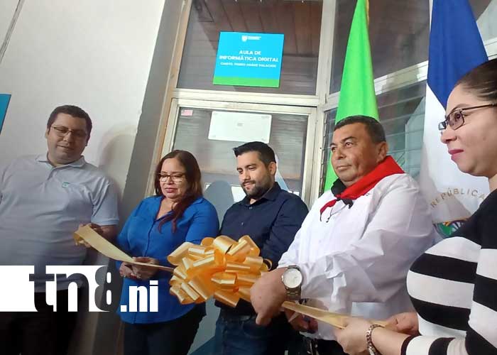 Foto: Inauguran Nueva aula virtual en la Universidad Multidisciplinaria Ricardo Morales Avilés / TN8