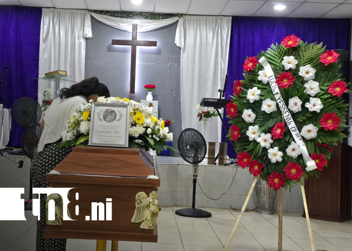 Foto: Fallece Doña Cándida Fletes tras heroico rescate en incendio en el barrio San Cristóbal/TN8