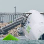 Avión de carga se sale de la pista en Hong Kong y deja dos muertos Foto: Investigan causas del accidente de avión en Hong Kong/Cortesía