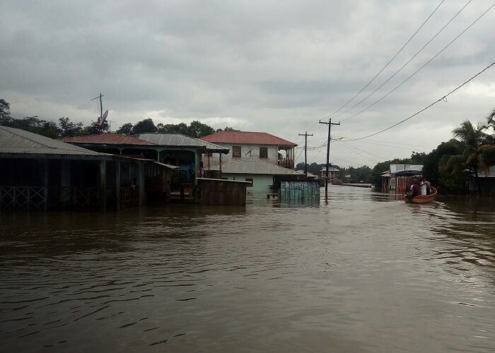Foto: Islas ABC en riesgo por vientos y lluvias intensas/Cortesía