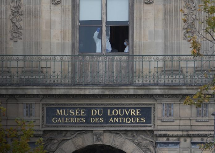 Foto: Robo en el Louvre /cortesía Foto: Robo en el Louvre /cortesía