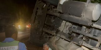 Foto: Rastra se vuelca en curva peligrosa de Chontales/TN8