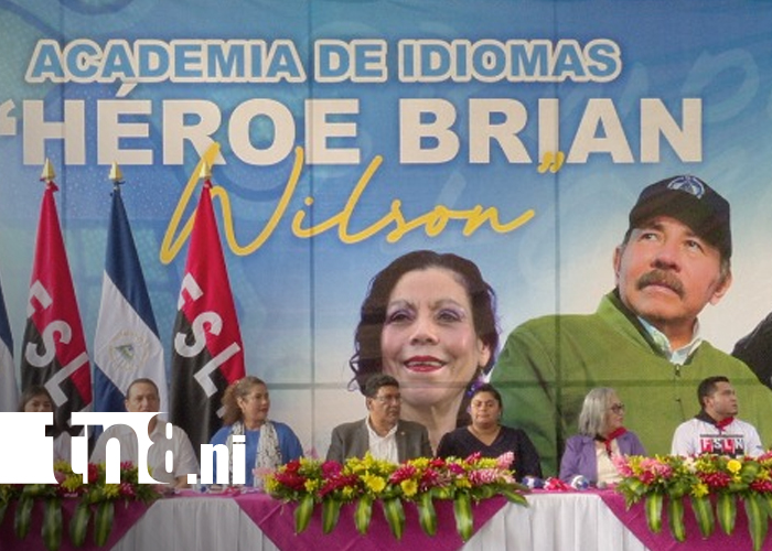 Foto: "Educación que genere bienestar": inauguran Academia de Idiomas “Héroe Brian Willson“ / TN8