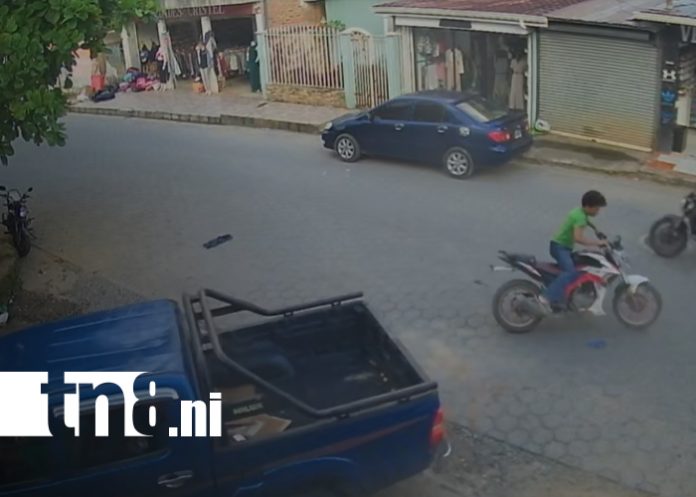 Foto: Giro indebido provoca accidente en Jalapa, Nueva Segovia/TN8 Foto: Giro indebido provoca accidente en Jalapa, Nueva Segovia/TN8